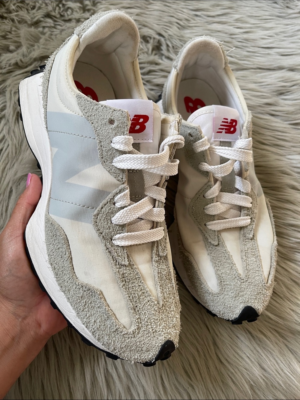 New Balance 327